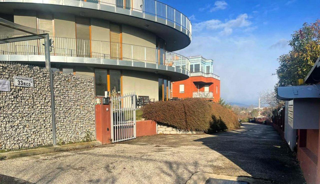 Rosehill Garden Family Villa With A Great Budapest View מראה חיצוני תמונה